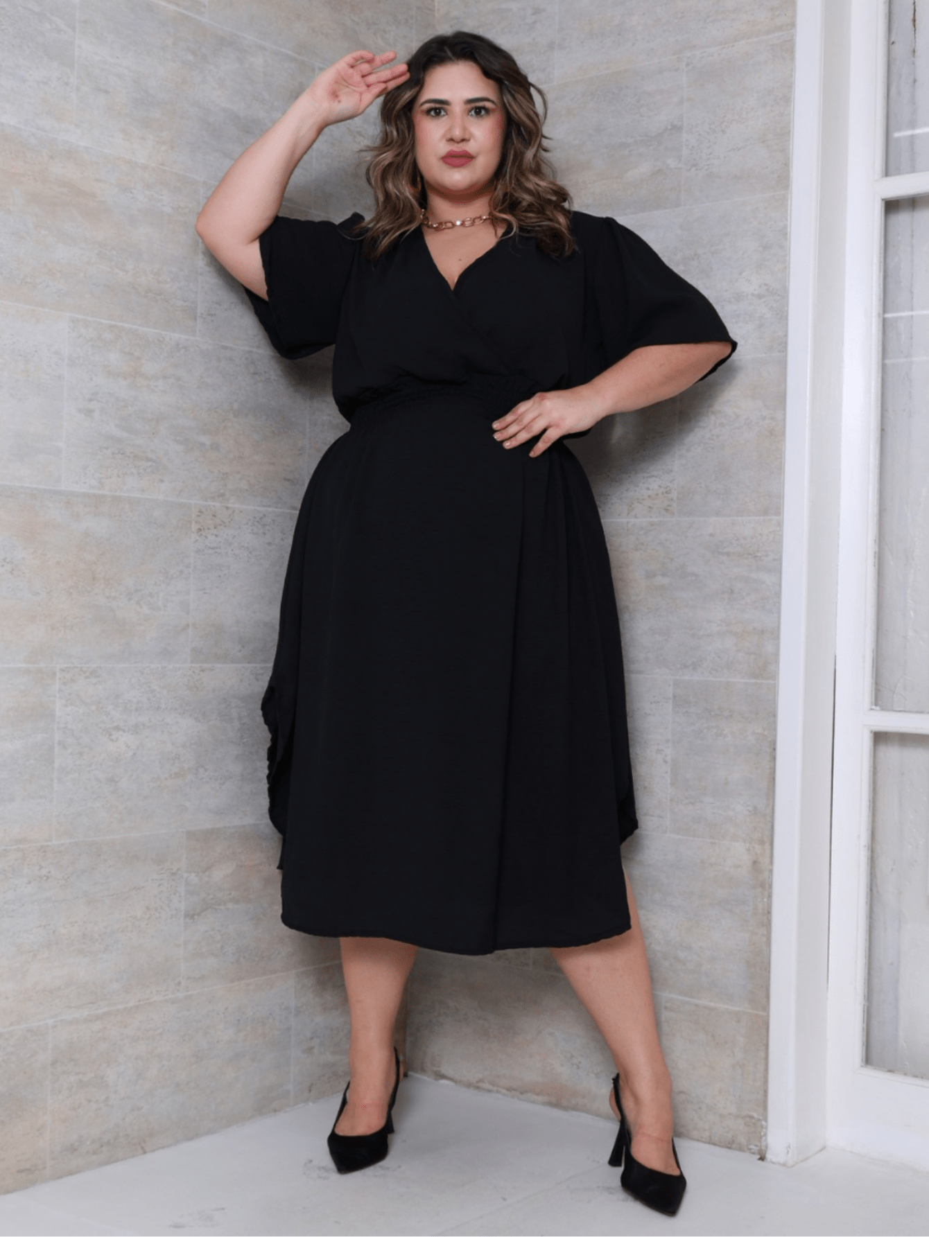 Vestido Feminino Midi PlusSize Transpassado Manga Curta Duna